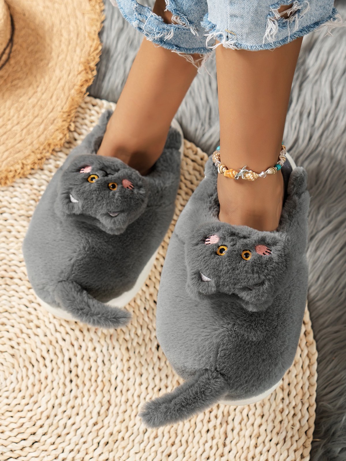 Casual Cartoon Cat Embroidery Fleece Fluffy Slippers