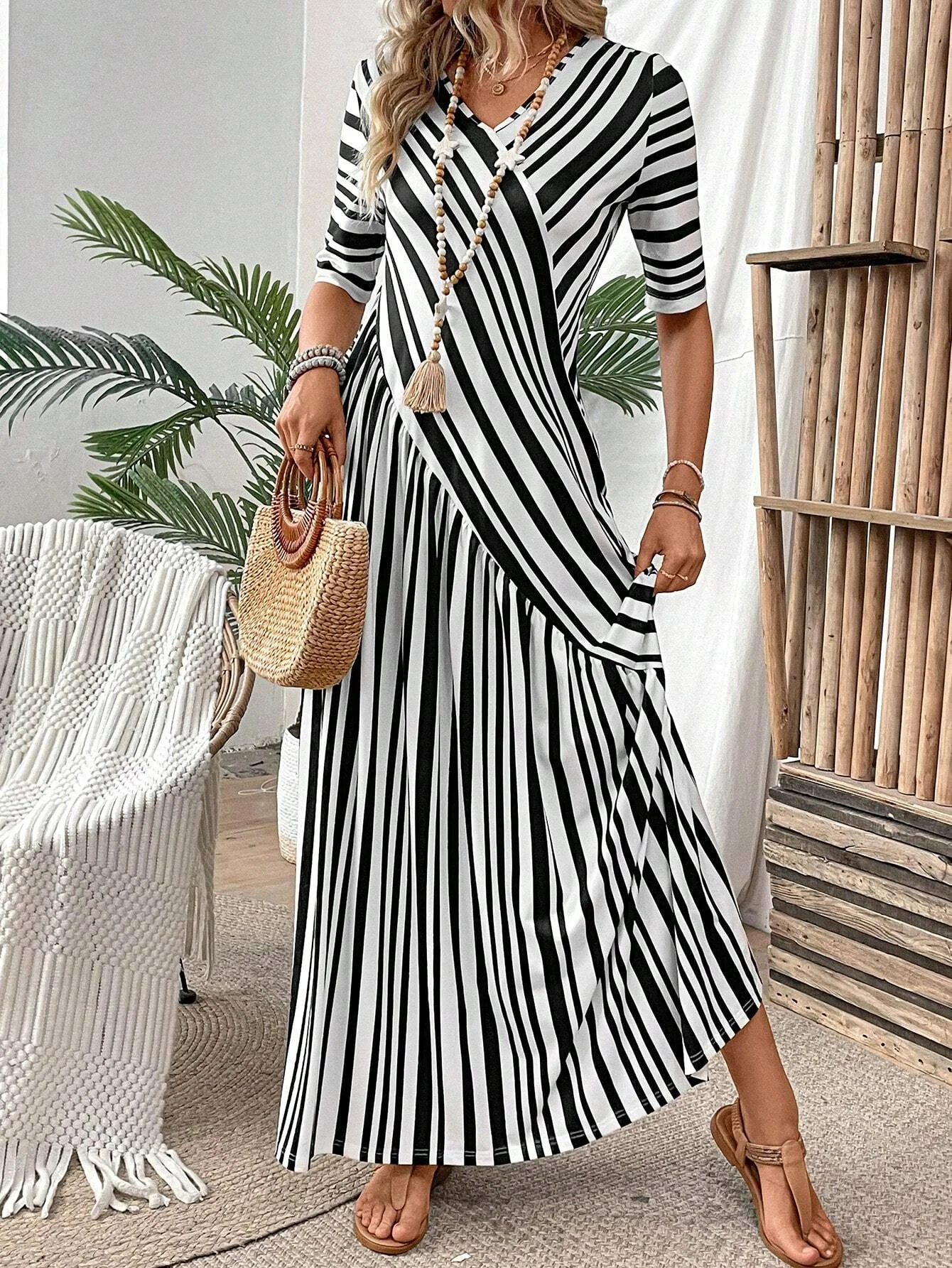 Casual Black And White Colorblock V Neck Dress
