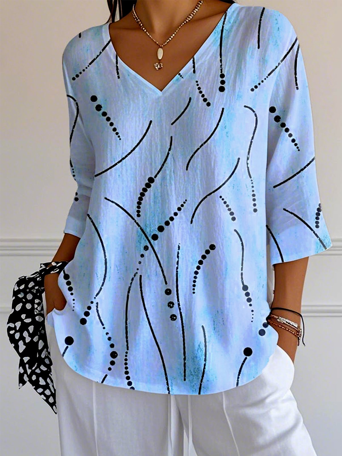 Women Striped V Neck Casual Three Quarter Sleeve T-shirt