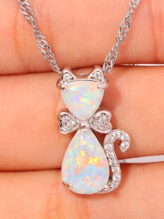 Silver Natural Opal Moonstone Cat Pattern Pendant Necklace Everyday Versatile Jewelry