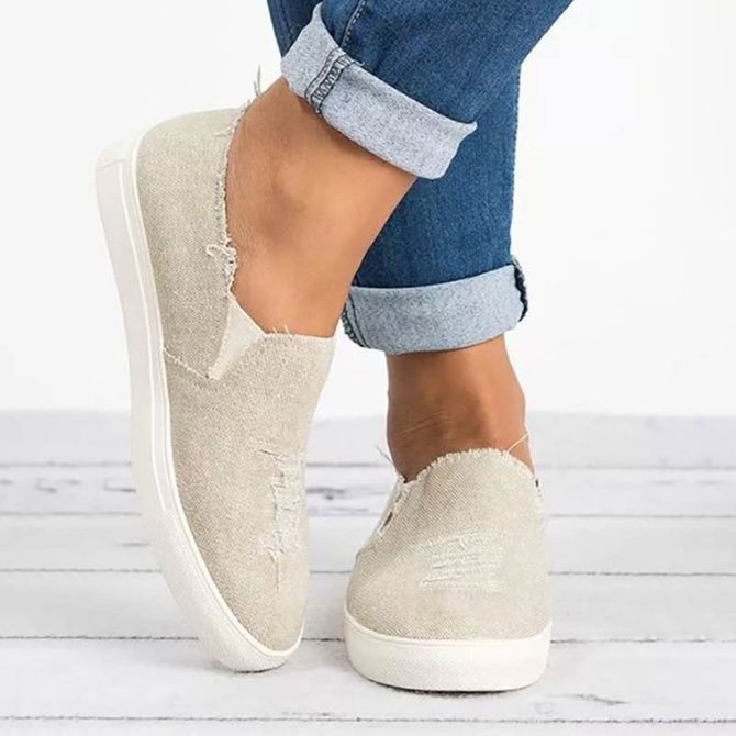 Plus Size Loafers Worn Hole Round Toe Slip-On Flat Shoes