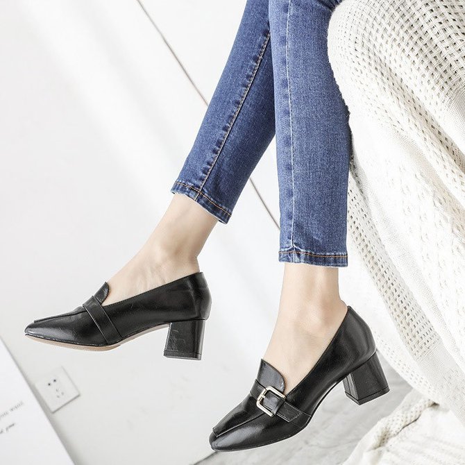 chunky heel square toe