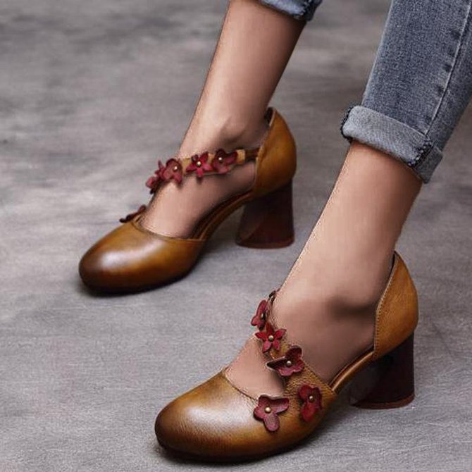 chunky heel round toe
