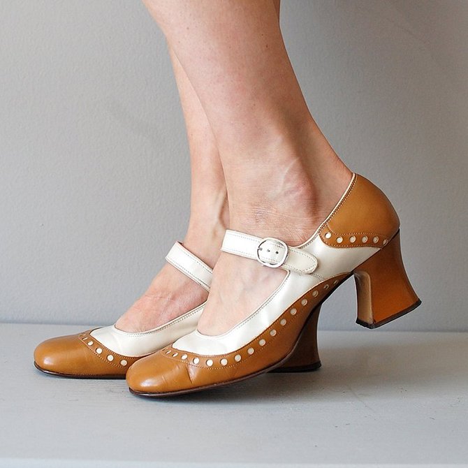 closed toe mary jane heels