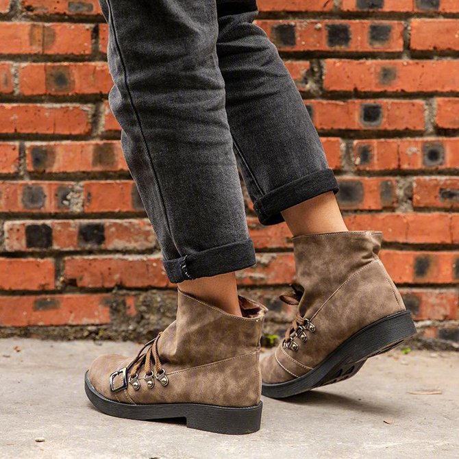 lace up flat heel boots