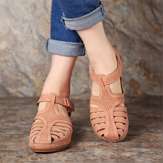 wedge heel closed toe