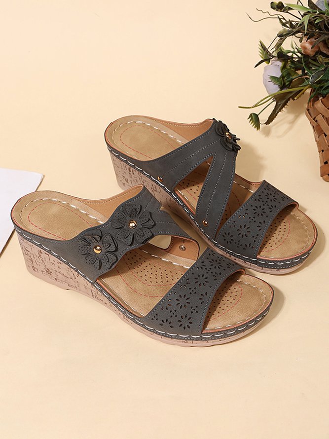 Hollow Three-dimensional Flowers Comfortable Casual Slippers