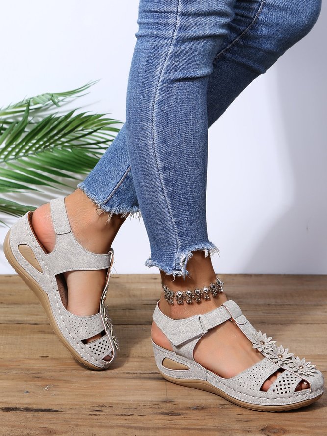 Three-dimensional Flowers Hollow Straps Toe Wedge Sandals