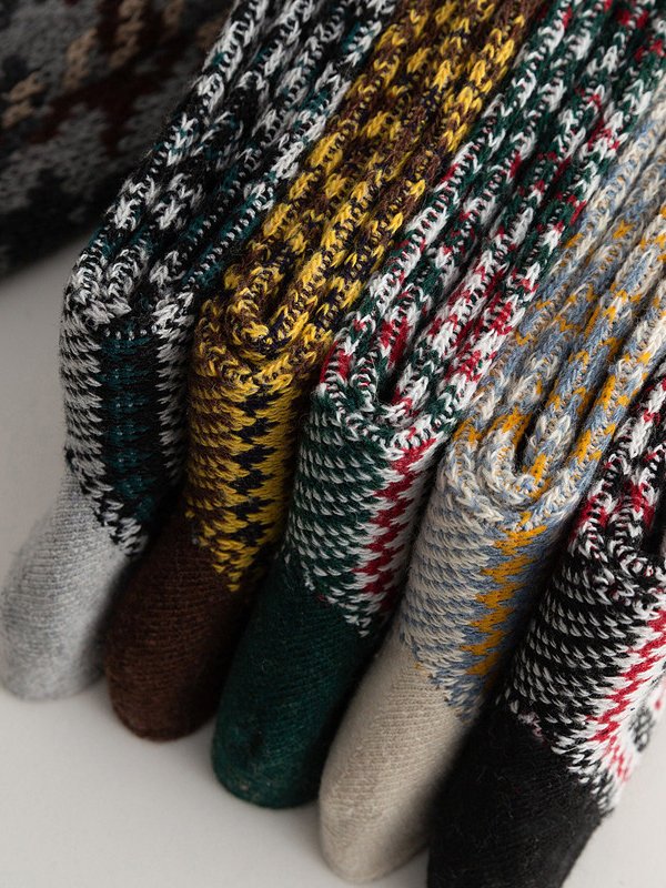 Retro Ethnic Pattern Striped Wool Socks Random Color for Women (1 Pair)