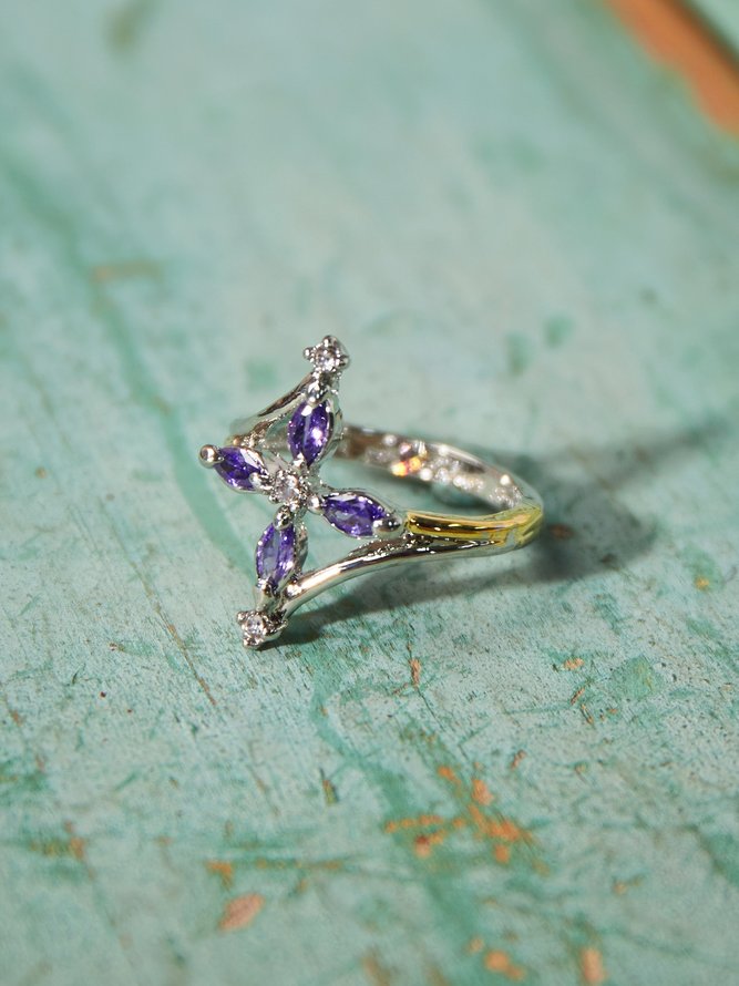 Clover Clover Inlaid Purple Crystal Zircon ring