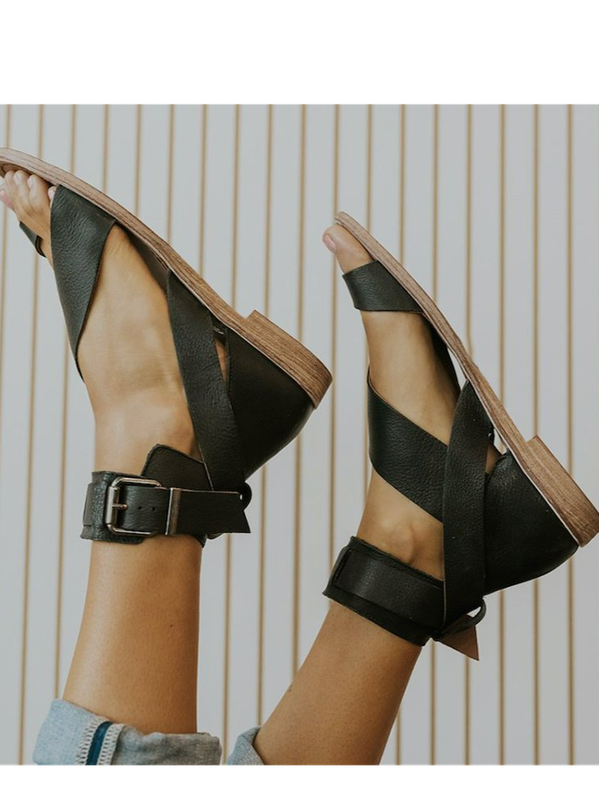 Fashion Flip-flops Flat Heel Buckle Strap Sandals