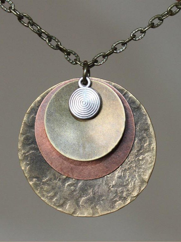 Multi layered circular pendant necklace