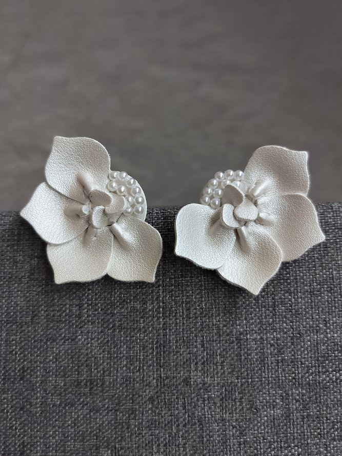 Elegant Handmade 3D PU Leather Imitation Pearl Flower Earrings