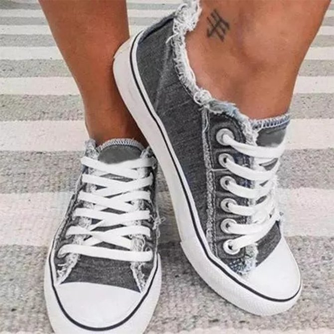 Canvas Casual Low Top Sneakers